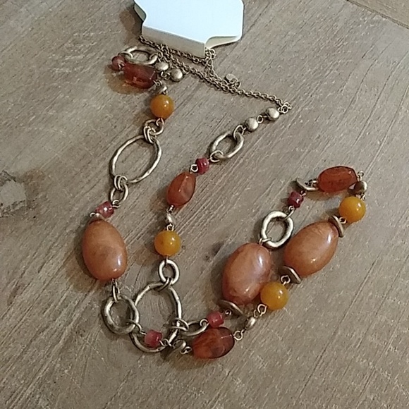 NWT Gold Tone Embellished Stament Beaded  Necklace - Picture 3 of 17